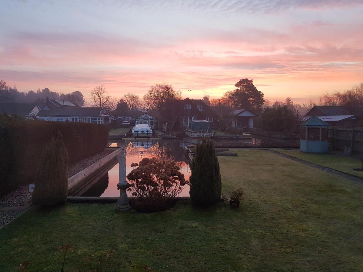 The Willows Wroxham Εξωτερικό φωτογραφία